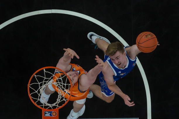 仅是对彼此 仅是对彼此