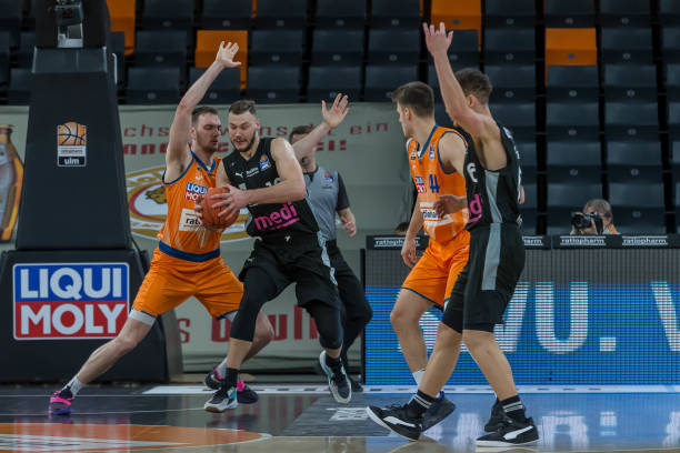 在战略性比 在战略性比